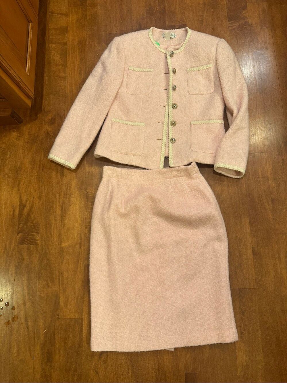 Vintage Susan Bristol Pink Wool Boucle Skirt Suit Set Petite 6 Made USA